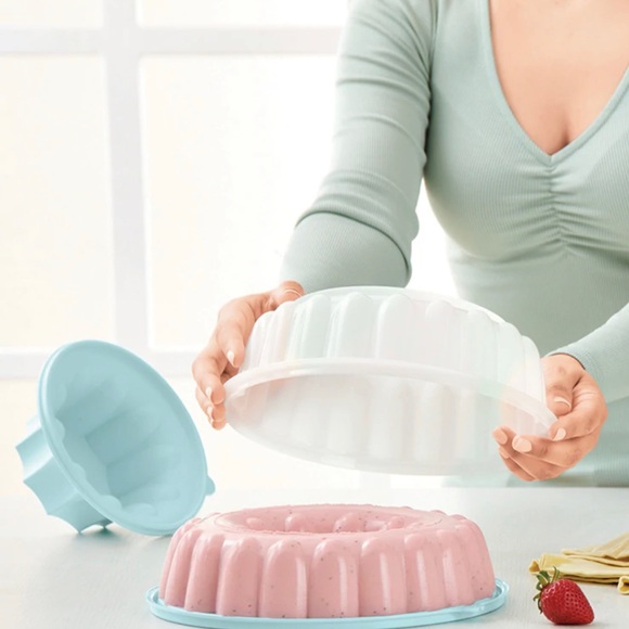 Brand new Tupperware jell-ring mold - Picture 2 of 3